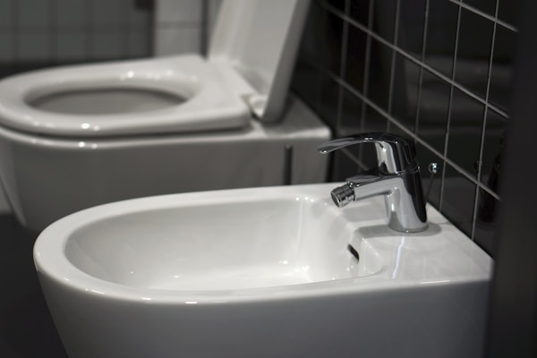 Modern white plumbing fixtures